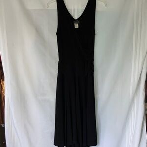 Alyn Paige Elegant Black Midi Dress